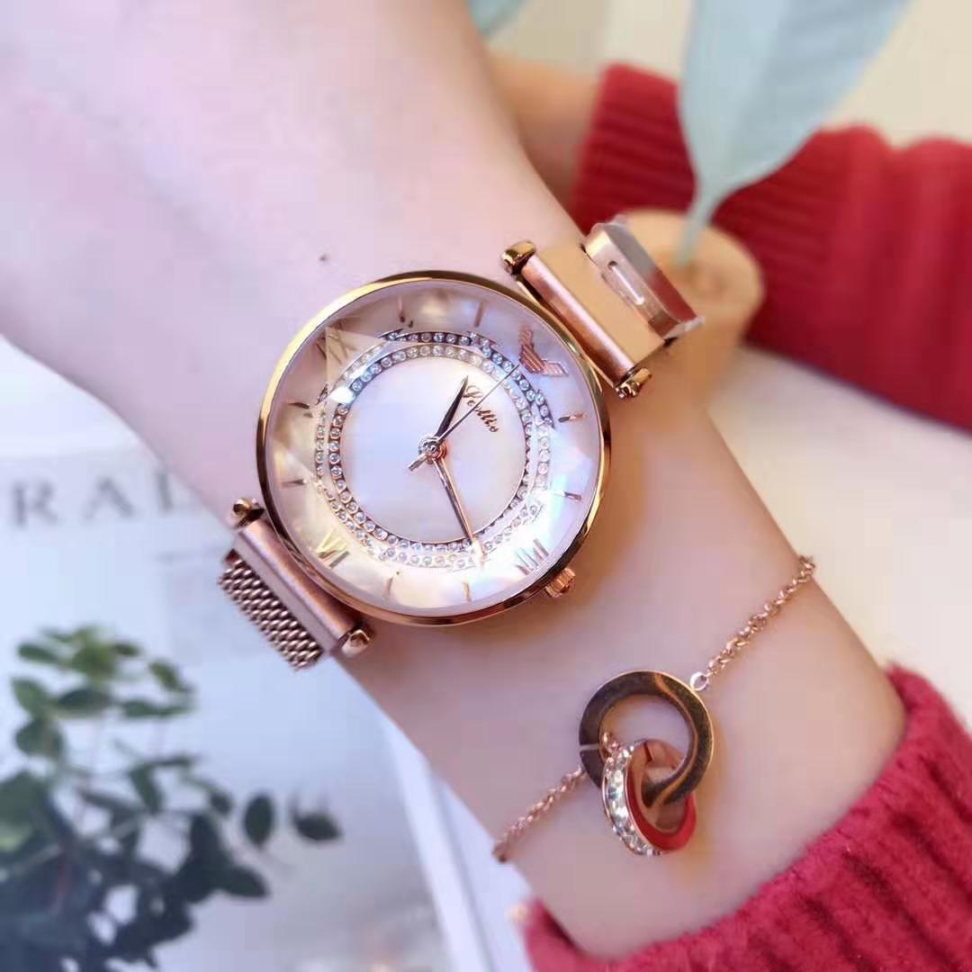 Women's Waterproof Magnetic Mesh Strap Watch