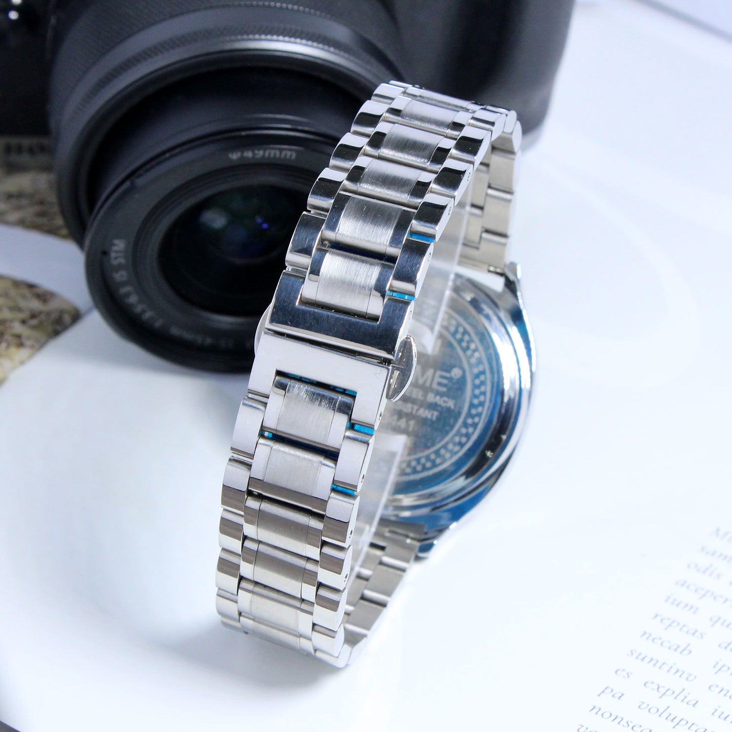 Retro Fashion Universal Men's Pointer Digital Watch